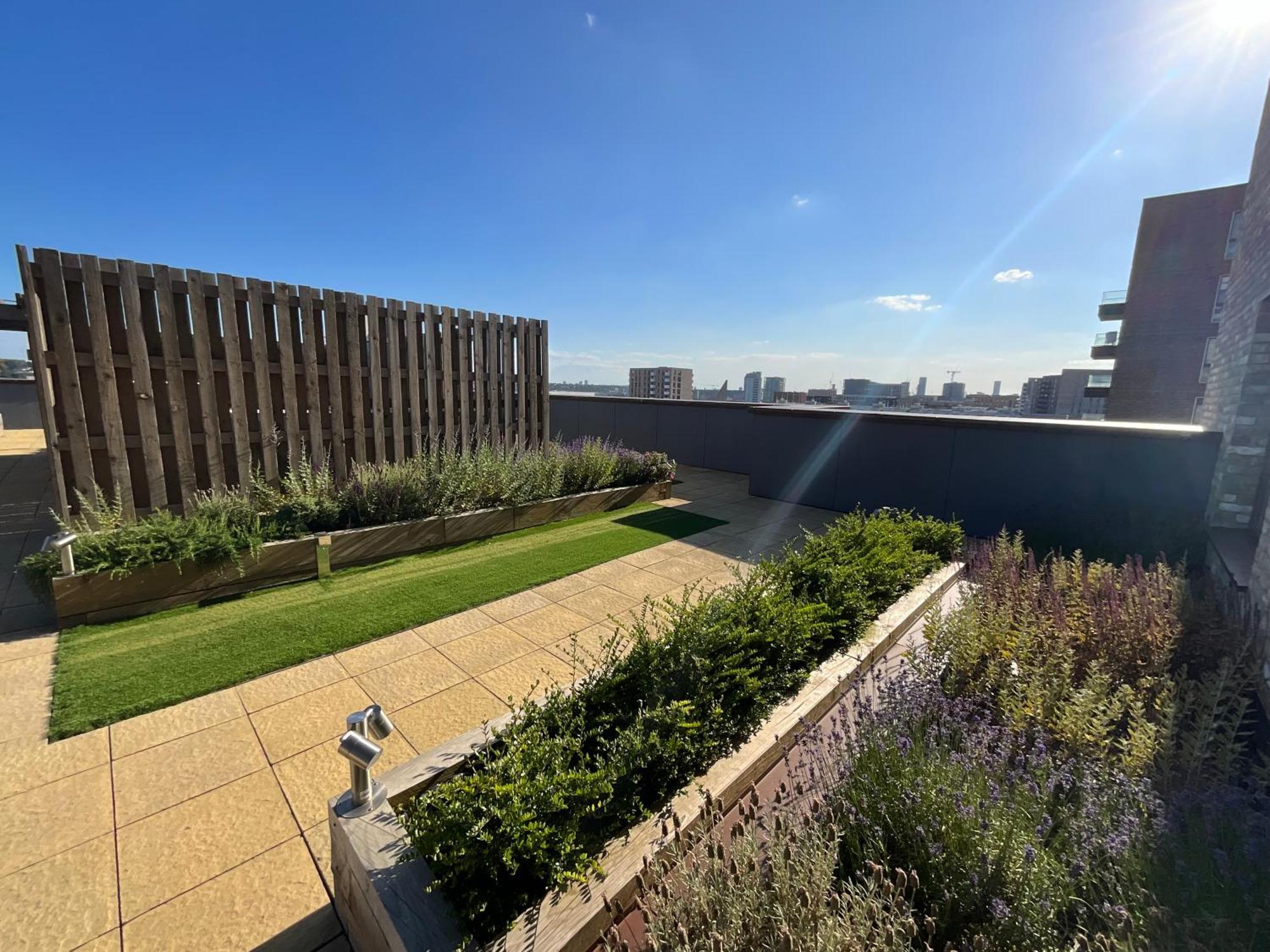 Deluxe Double Bed In Shared Apt Near Canary Wharf, City Airport & O2 Arena With Thames View Londres Exterior foto