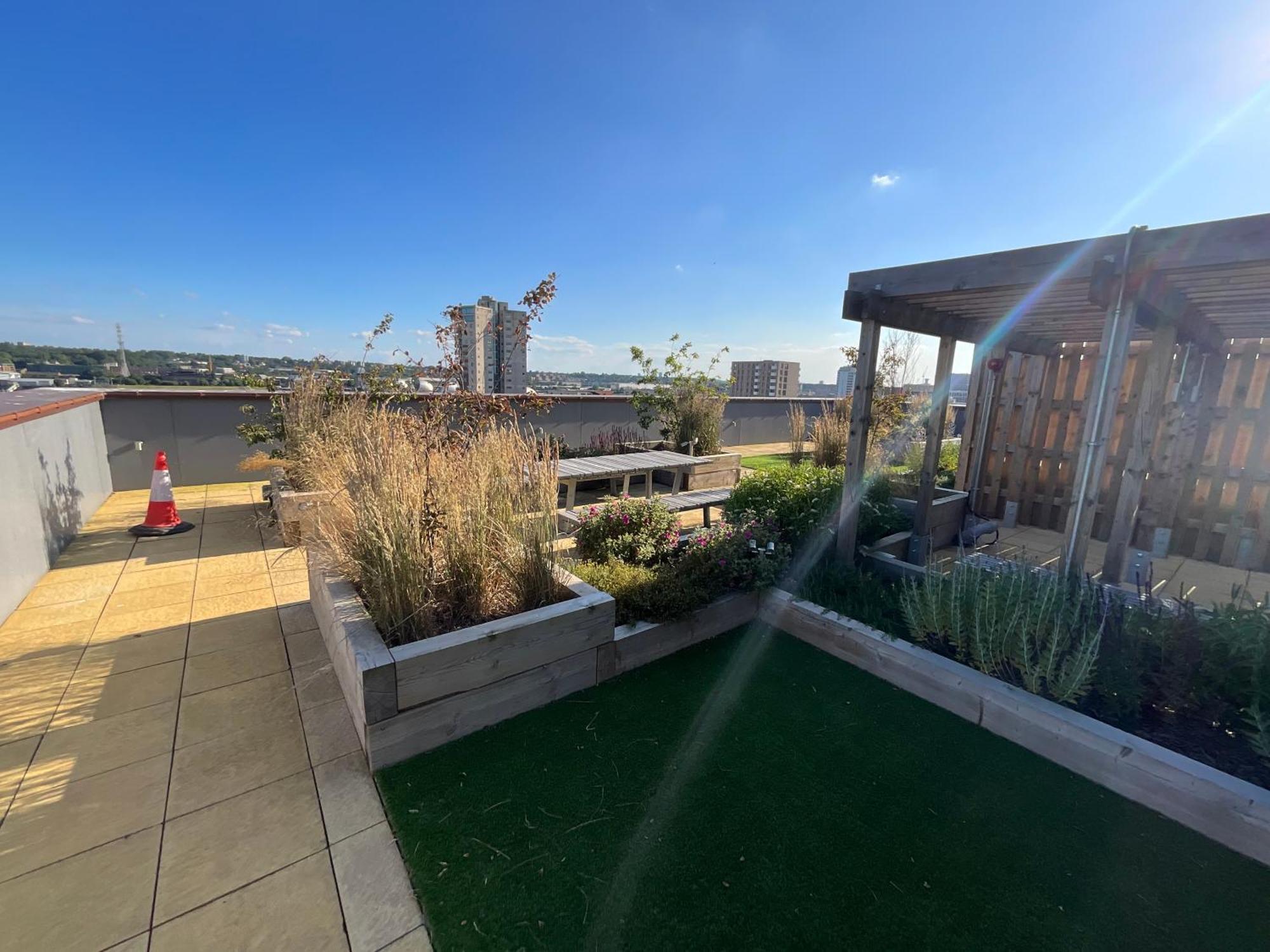Deluxe Double Bed In Shared Apt Near Canary Wharf, City Airport & O2 Arena With Thames View Londres Exterior foto